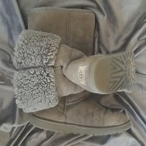 Grey uggs